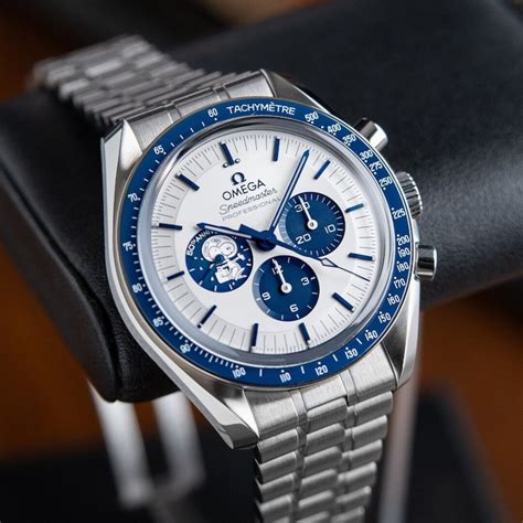 speedmaster anniversary series omega